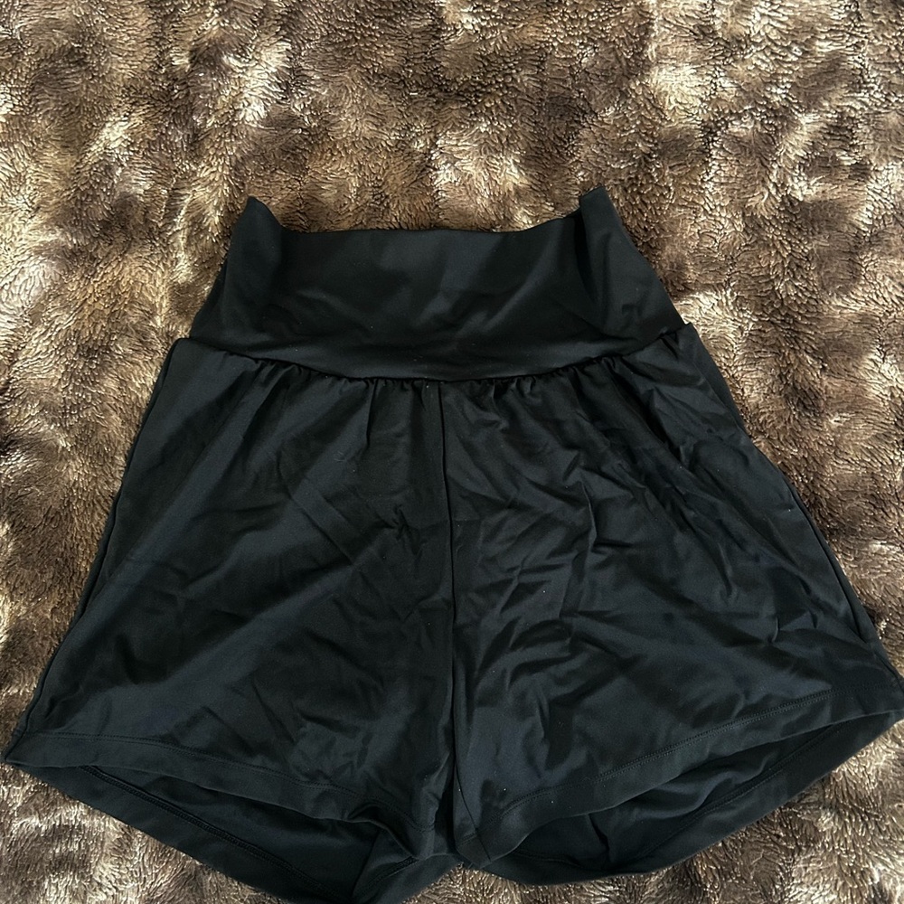 HALARA Women's Black High-Waisted Shorts